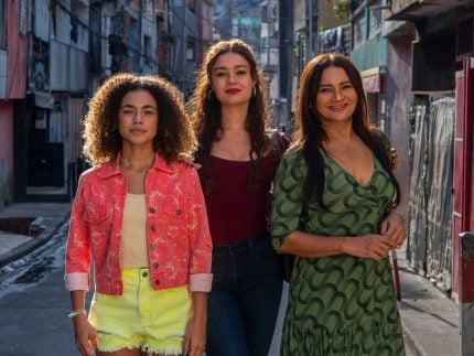 “tres-gracas”:-aguinaldo-silva-promete-novela-popular-no-lugar-de-“vale-tudo”