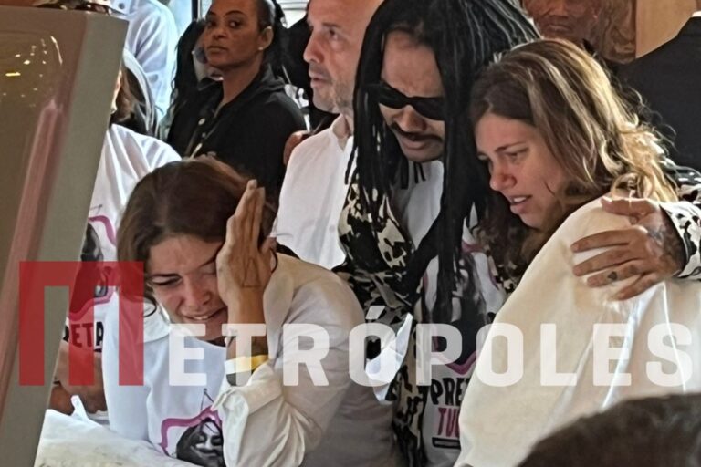 video:-amiga-de-preta-gil-surge-inconsolavel-durante-velorio-no-rio