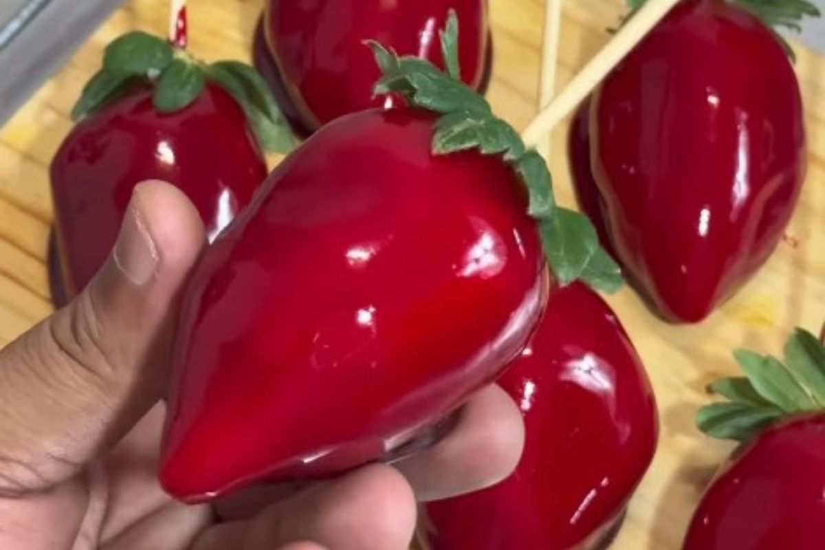 Trend “morango do amor” surpreende mercado e busca pela fruta explode