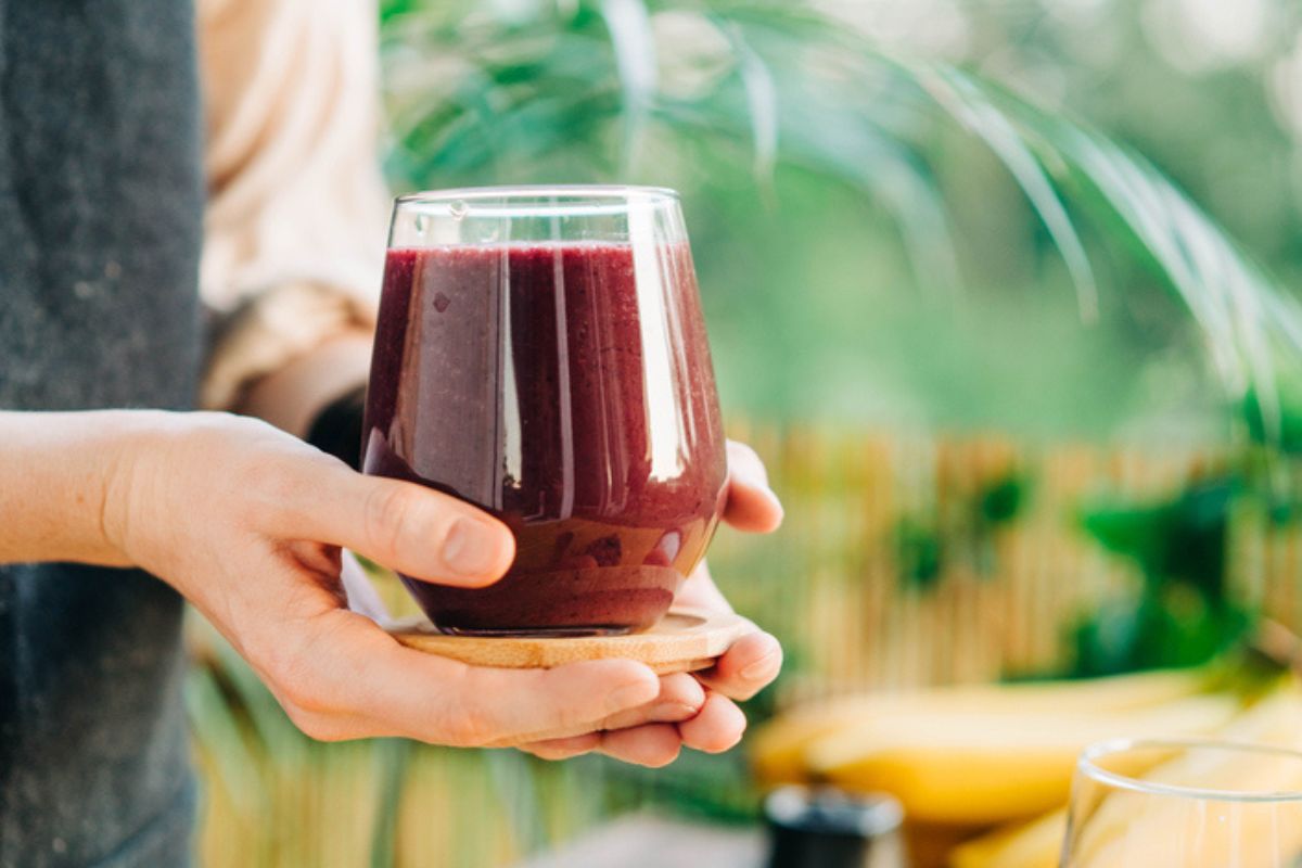 Suco funcional com frutas benéficas para o intestino e o coração