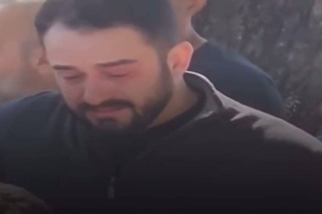 video:-filho-matou-a-mae,-chorou-no-enterro-e-depois-viajou-com-amigos