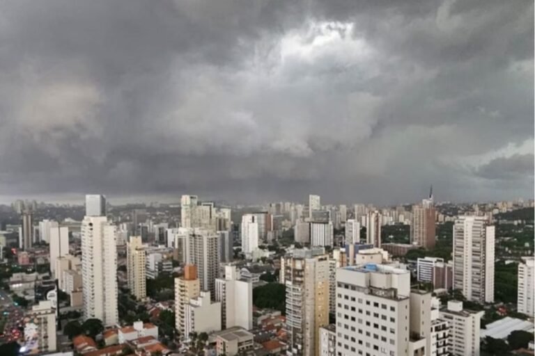 frente-fria-deve-trazer-ventos-fortes-de-ate-90-km/h-para-sp
