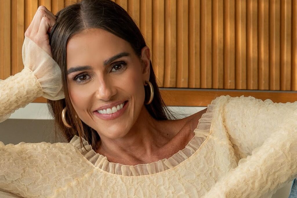 deborah-secco-diz-que-foi-chamada-de-feia-por-atriz-da-globo