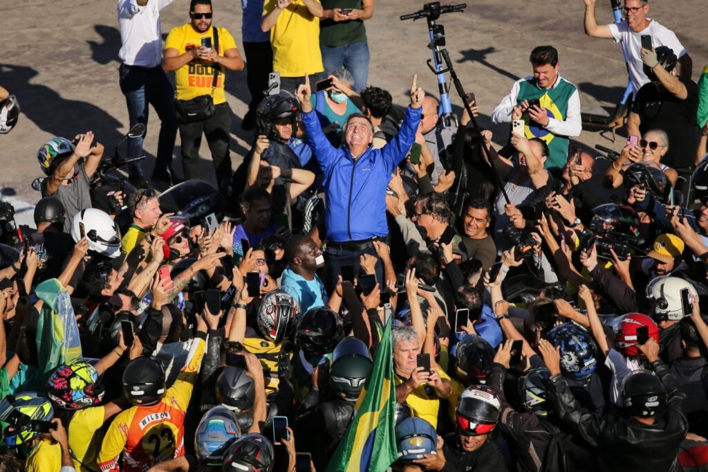 bolsonaro-participa-de-motociata-com-aliados.-veja-imagens-do-ato