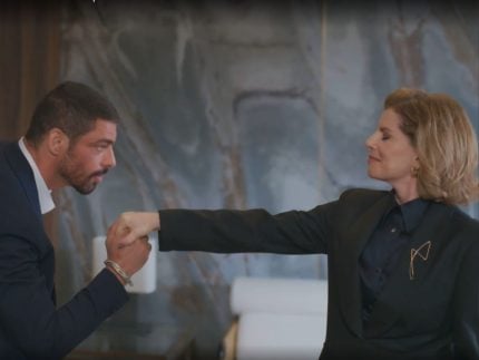 odete-roitman-se-rende-a-paixao-em-“vale-tudo”,-tem-crise-de-ciumes-e-pede-cesar-em-casamento