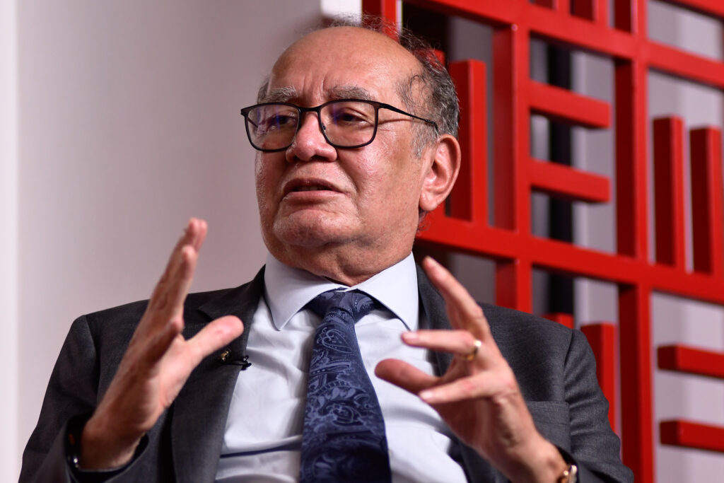 gilmar-mendes-defende-moraes-no-x-e-e-ameacado-por-paulo-figueiredo
