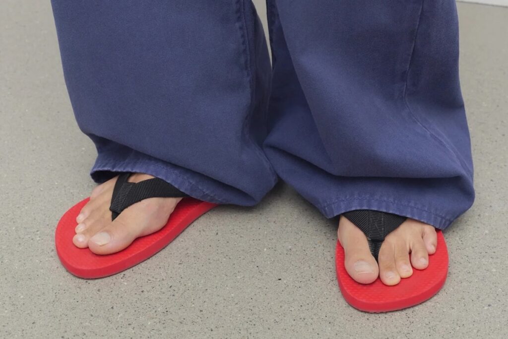 sandalia-da-the-row-e-o-produto-mais-popular-do-momento;-veja-o-top-10