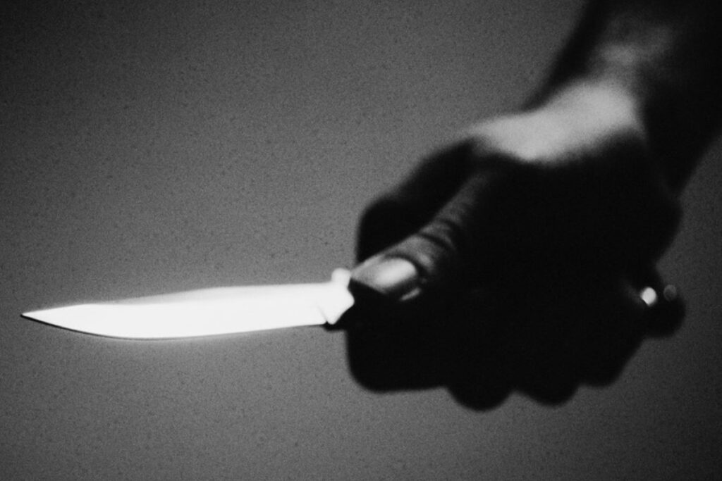 agressor-e-preso-por-ameacar-e-tentar-matar-esposa-a-facadas-em-casa