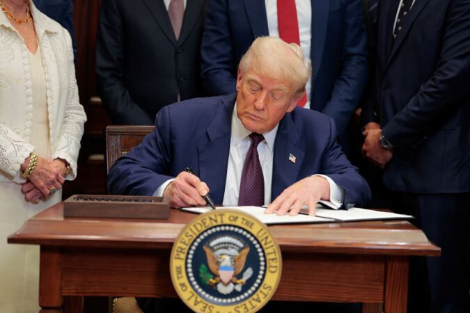 tarifaco:-trump-eleva-taxas-para-dezenas-de-paises.-veja-lista