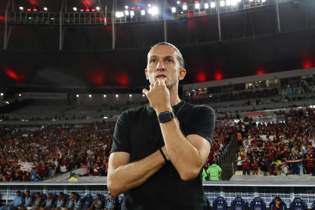 filipe-luis-critica-fase-defensiva-em-derrota:-“pior-do-que-o-normal”