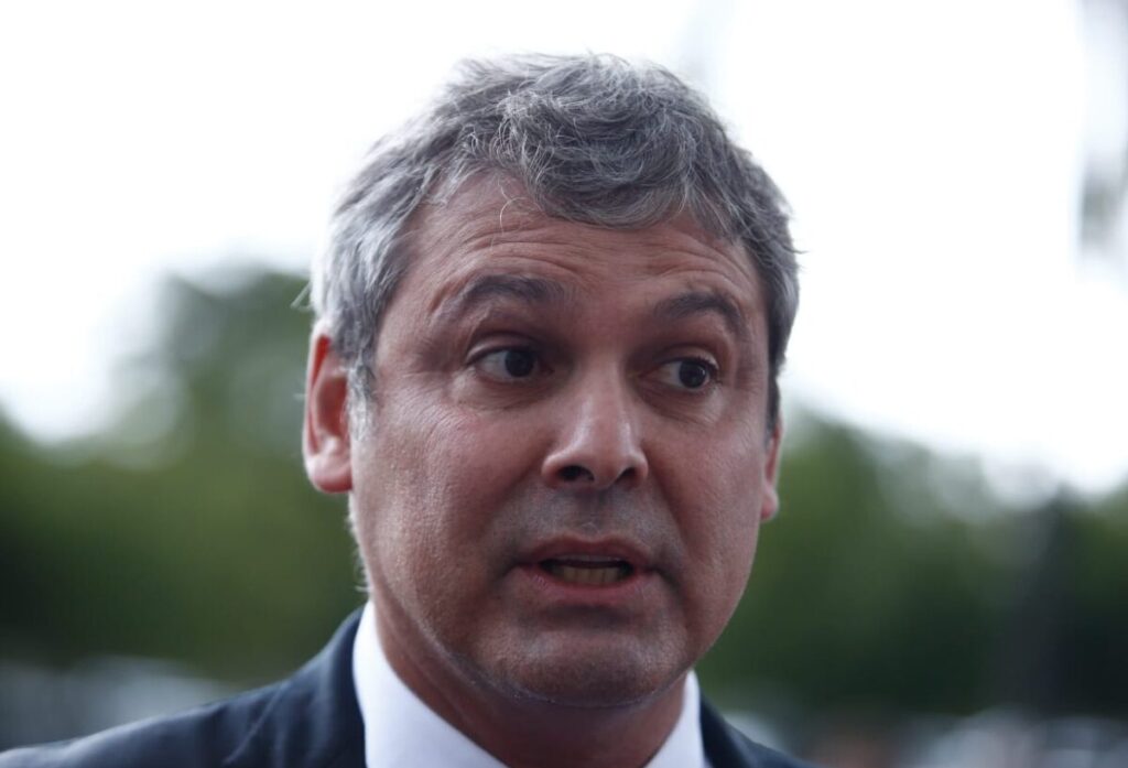 lider-do-pt-alfineta-tarcisio-por-silencio-sobre-tarifaco-e-moraes