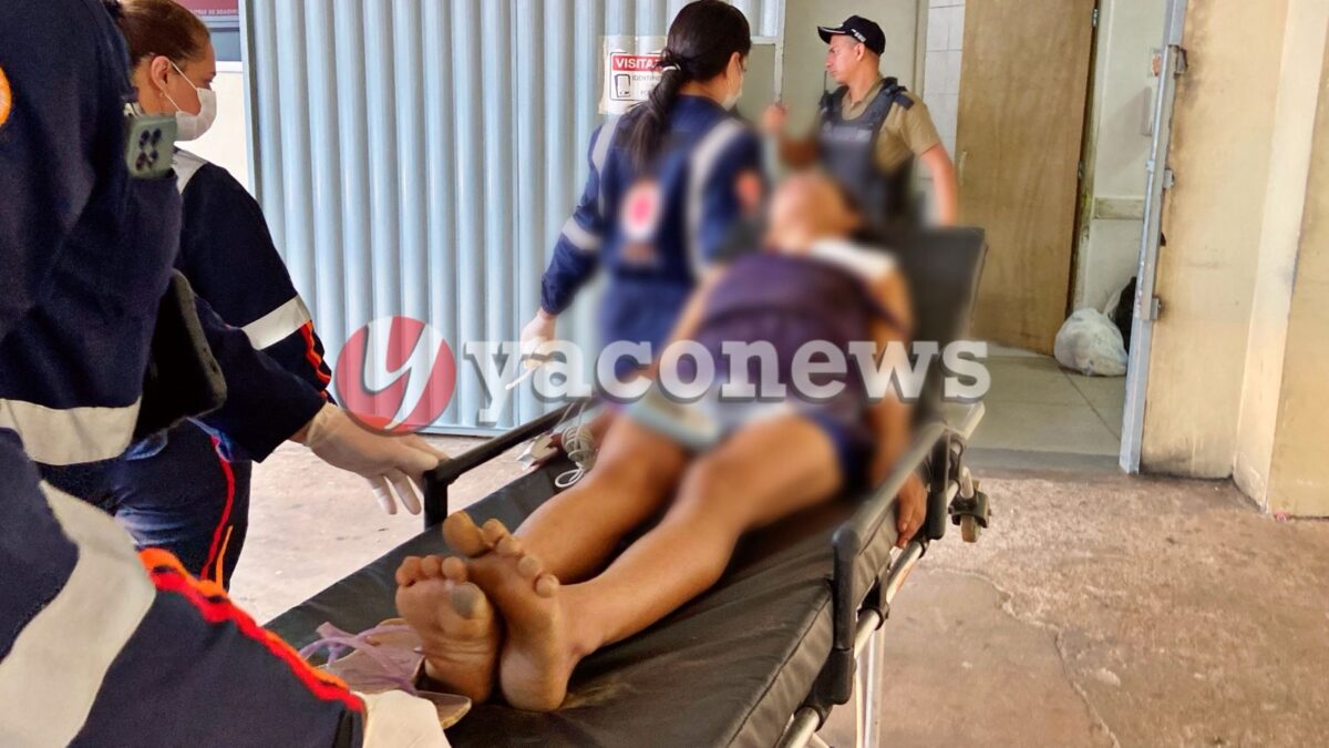 Mulher de 27 anos é socorrida pelo Samu, após ser esfaqueada no segundo distrito de Rio Branco