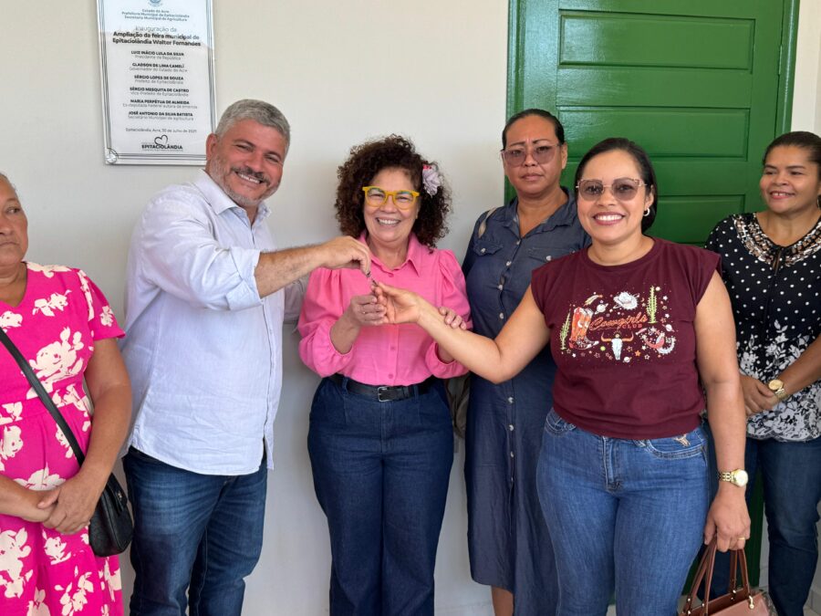 Perpétua Almeida garante ampliação da Feira Municipal de Epitaciolândia