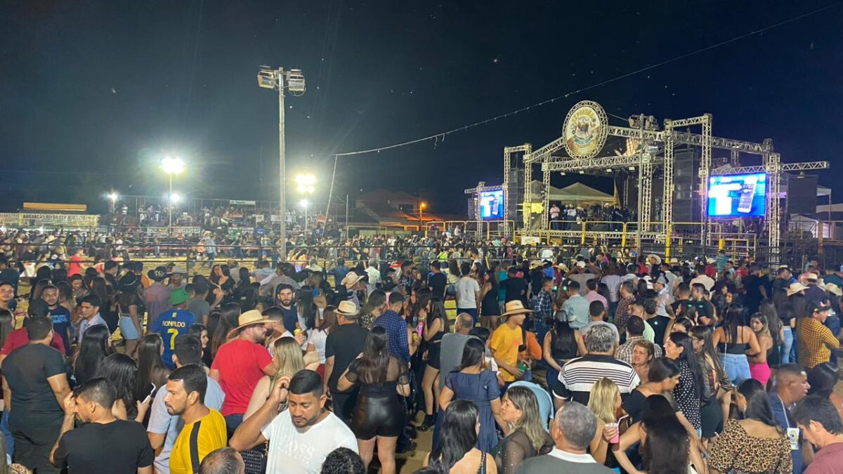 Com cachês reduzidos, ExpoSena Rural Show 2025 terá shows por menos da metade do valor pago na gestão passada