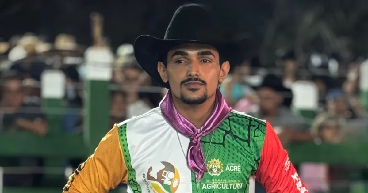 Peão de Sena Madureira disputa semifinal do rodeio da Expoacre valendo uma caminhonete S10