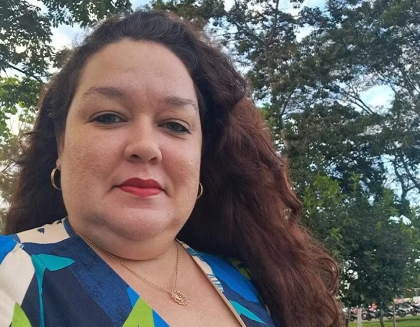 Mulher acusada de matar irmão com mais de 30 facadas vira ré por homicídio qualificado no Acre