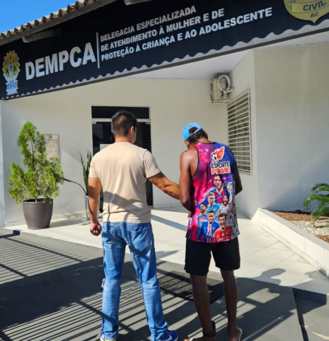 Polícia Civil do Acre prende dois homens por violência doméstica em Feijó e Cruzeiro do Sul