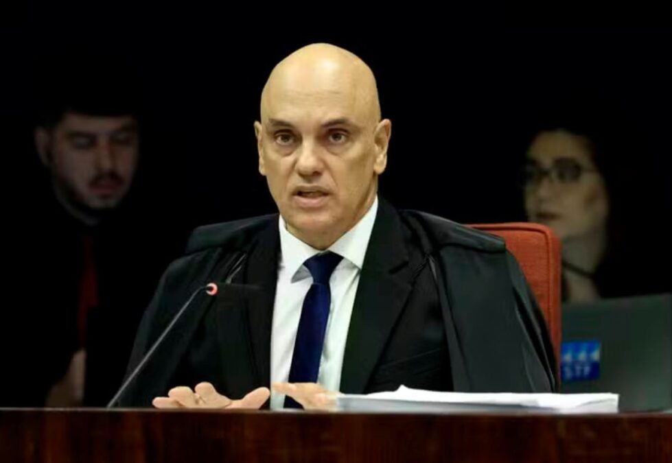 Economist: “Trump faz ataque sem precedentes ao judiciário brasileiro”
