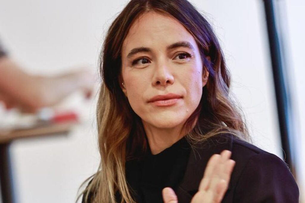 mia-mello-fala-sobre-carreira-como-atriz:-“quero-trabalhar-ate-os-95”