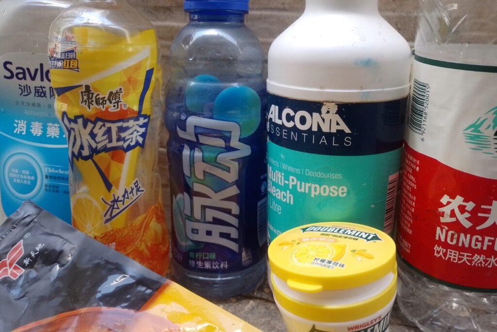 lixo-recolhido-em-praias-do-litoral-sp-tem-ate-botijao-de-gas-chines