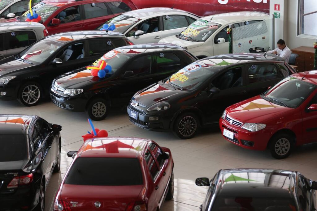 vendas-de-carros-com-motor-1.0-crescem-11,35%-em-um-ano, diz fenabrave