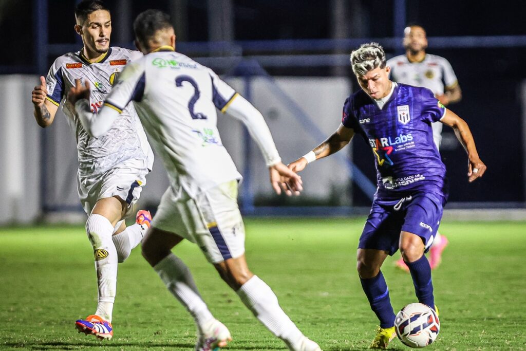 serie-d:-confira-os-melhores-momentos-de-marica-rj-e-aparecidense-go