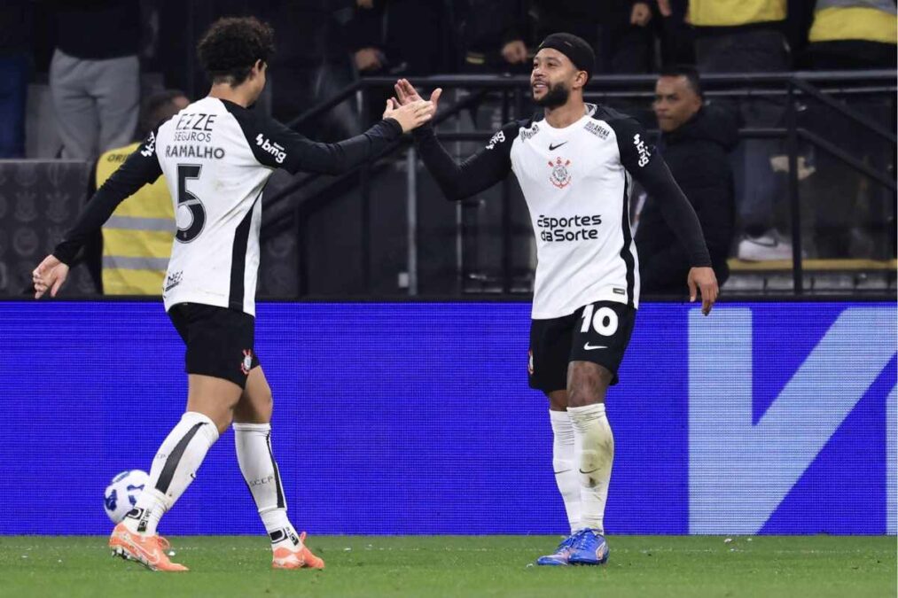 Corinthians nunca perdeu para o Fortaleza em casa; veja para apostar