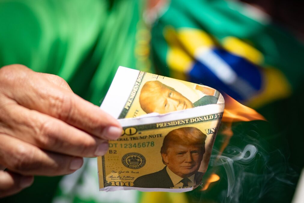 Avança a marcha da insensatez bolsonarista