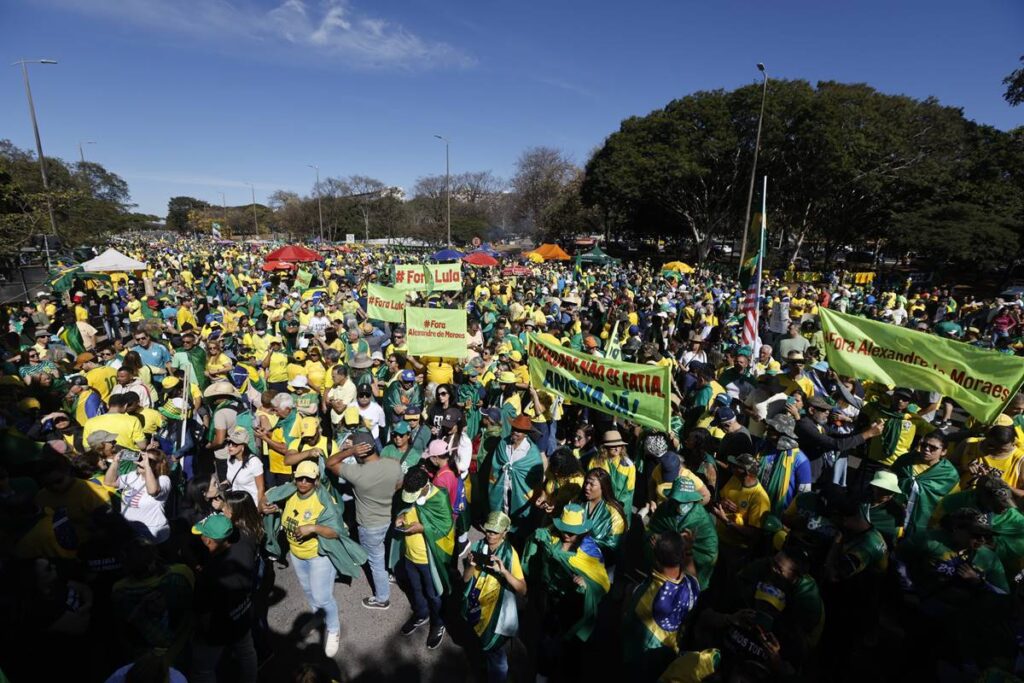 “moraes,-voce-e-um-criminoso”,-dispara-sebastiao-coelho-durante-ato