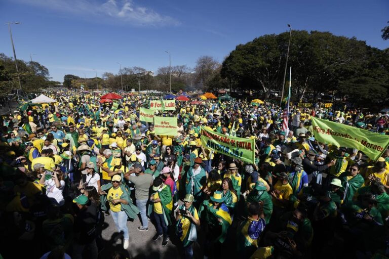 “moraes,-voce-e-um-criminoso”,-dispara-sebastiao-coelho-durante-ato