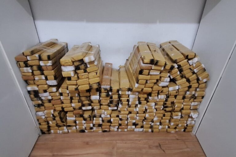 conta-de-luz-ajuda-pm-a-encontrar-meia-tonelada-de-droga-em-residencia