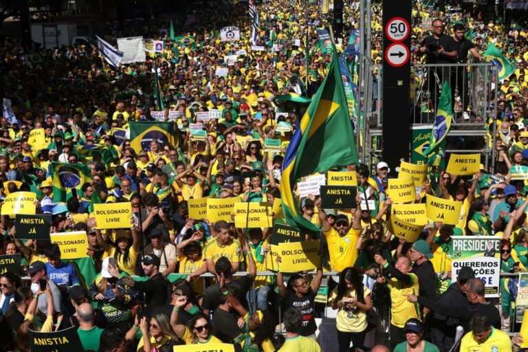 ato-na-paulista:-bolsonarismo-recalcula-rota-e-retoma-foco-na-anistia