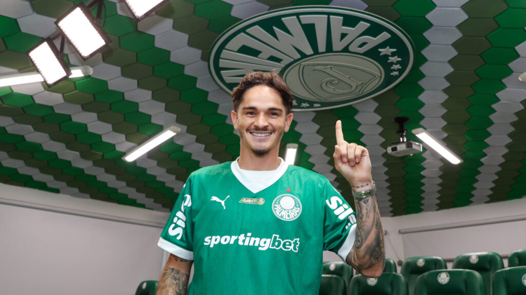 palmeiras-anuncia-lateral-direito-como-novo-reforco-para-temporada