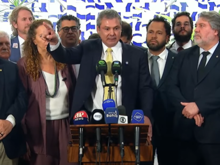 “foi-um-sequestro-do-parlamento”,-afirma-lindbergh-sobre-ocupacao-no-congresso-nacional