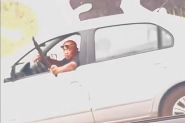 video:-agressivo,-motorista-ameaca-mulher-com-facao-em-via-do-df