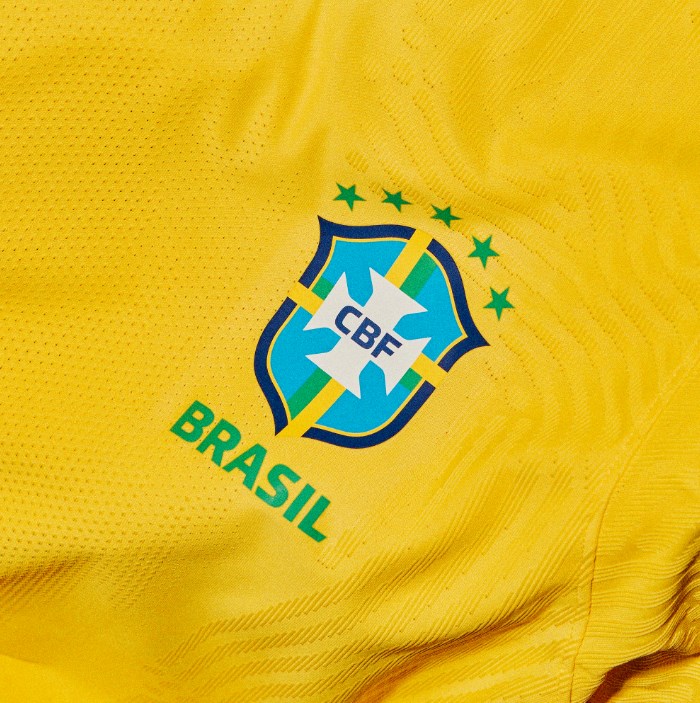 ha-vinte-anos-–-crise-do-mensalao-espera-o-jogo-brasil-x-argentina