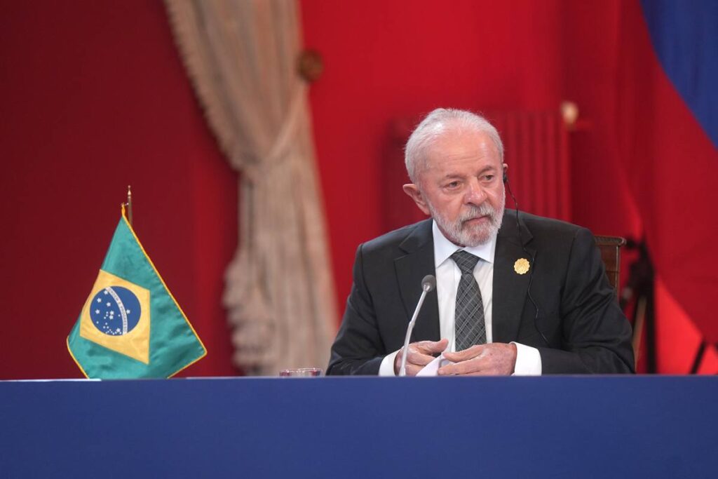 “ele-que-cuide-dos-eua,-do-brasil-cuidamos-nos”,-diz-lula sobre trump
