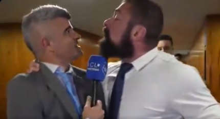 deputado-paulo-bilynskyj-ameaca-jornalista-nos-corredores-da-camara.-veja