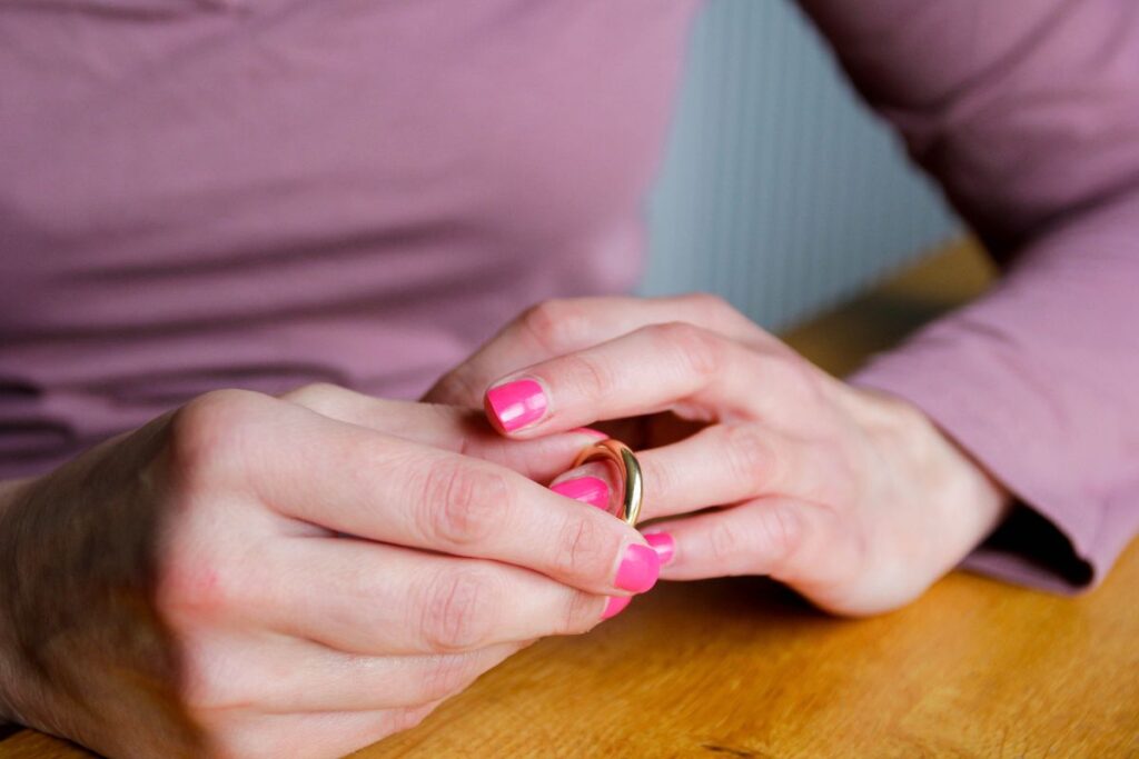 habito-comum-pode-reduzir-a-felicidade-no-casamento;-veja-qual-e