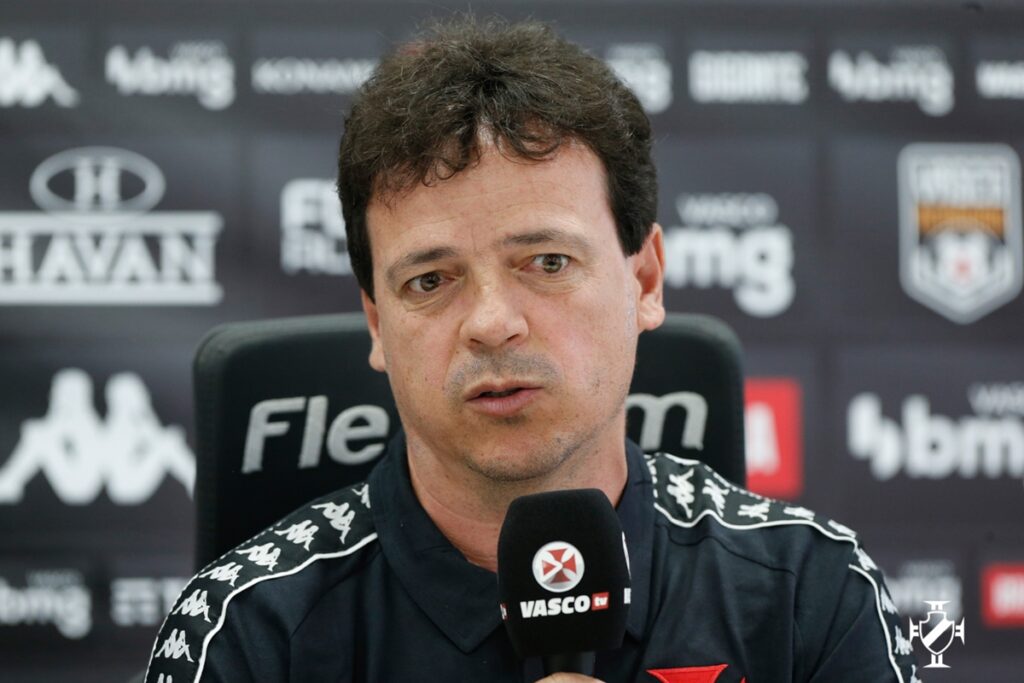 fernando-diniz-aponta-desequilibrio-do-vasco-e-exalta-atacante-rayan