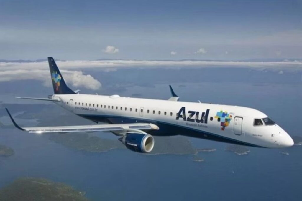 com-ameaca-de-bomba,-voo-da-azul-declarou-“mayday”-antes-de-pousar