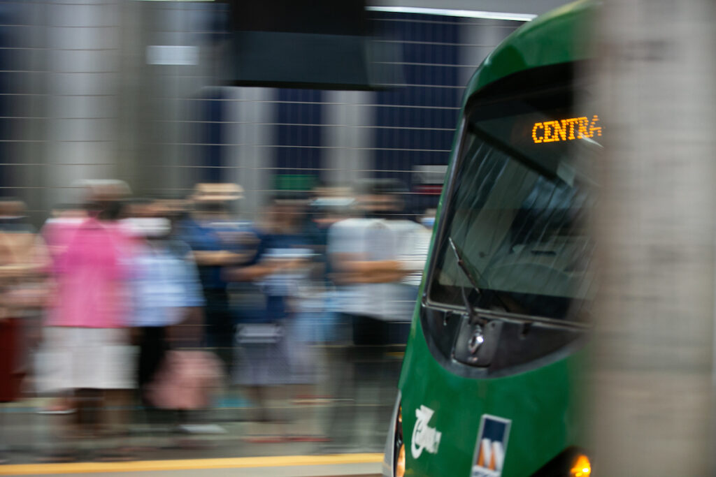 metro-df-fecha-todas-as-estacoes-por-falha-no-sistema-de-energia