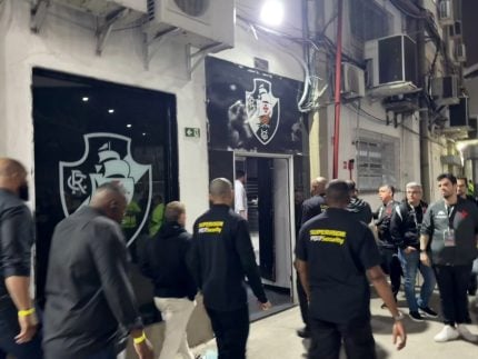 sob-escolta,-pedrinho-acompanha-vitoria-do-vasco-apos-denuncia-de-sequestro