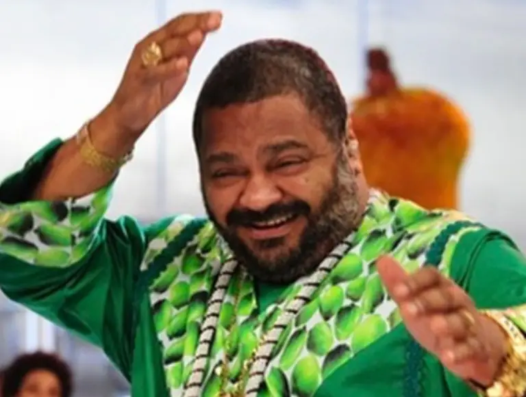 imperio-serrano-lamenta-a-morte-de-arlindo-cruz-e-presta-homenagem-ao-sambista