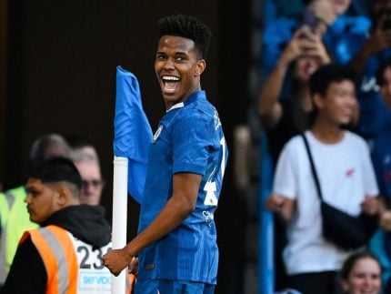 estevao-estreia-com-gol-e-atuacao-de-destaque-pelo-chelsea