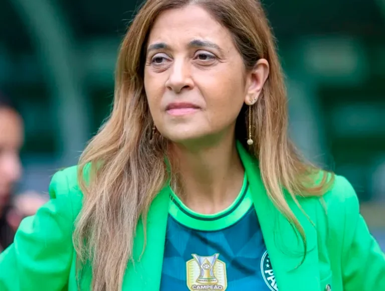 protesto-no-allianz:-torcida-do-palmeiras-responde-pedido-de-paciencia-de-leila-pereira