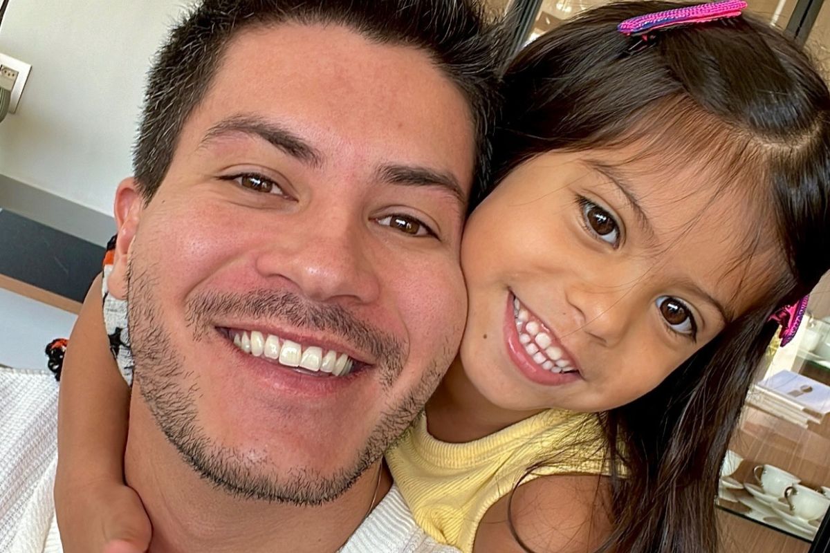 Arthur Aguiar revela estado de saúde da filha, Sophia, após cirurgia