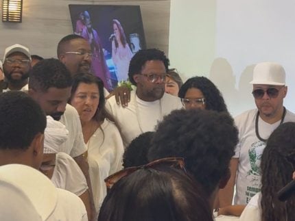 mumuzinho,-regina-case,-andrezinho-e-famosos-participam-do-ultimo-adeus-a-arlindo-cruz