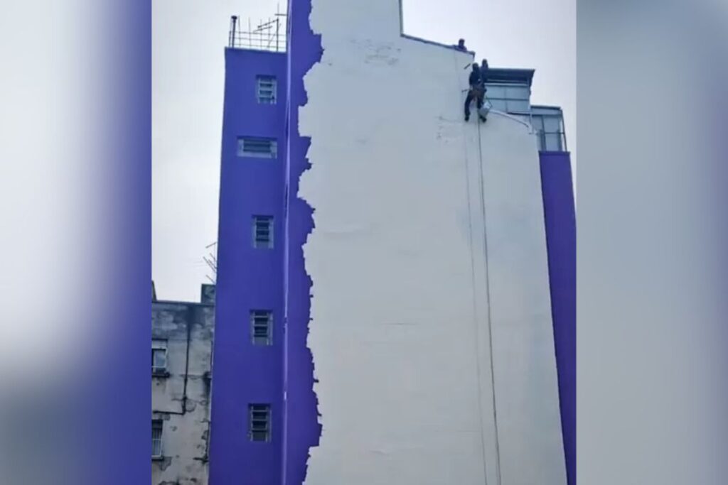 mural-com-personagem-da-netflix-comeca-a-ser-apagado-apos-levar-multa