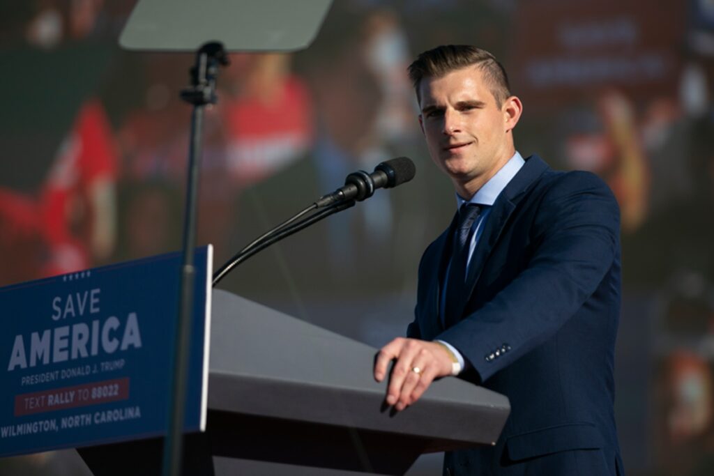 auxiliar-do-“czar-das-criptomoedas”-deixa-governo-trump.-saiba-quem-e